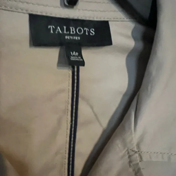 Talbots Women's Tan Jacket w/torte-shell buttons size 14P EUC - Picture 6 of 9